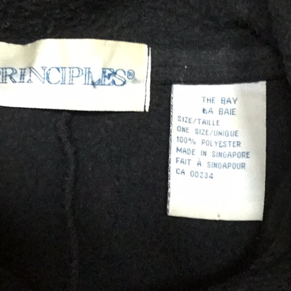 Black Fleece Oversized Jacket With Fringe scarf 🧣 attached! - Picture 4 of 5